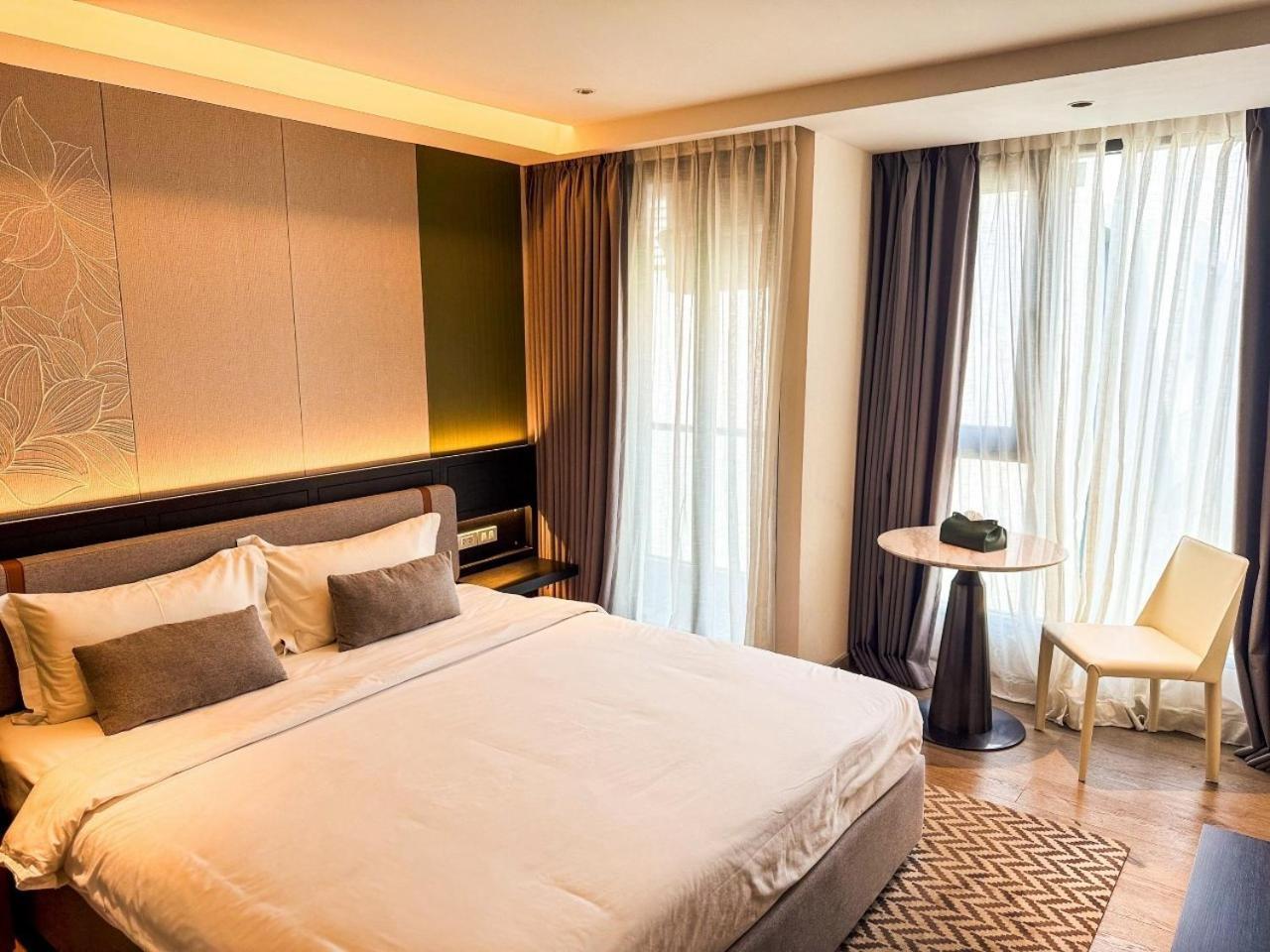 Cha Chiangmai Luxury Hotel Chiang Mai Exterior photo